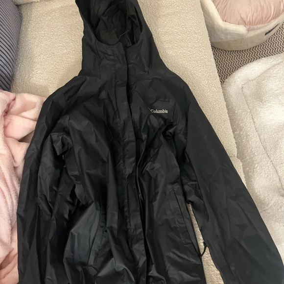 Columbia Women’s Arcadia Rain Jacket - Picture 1 of 3